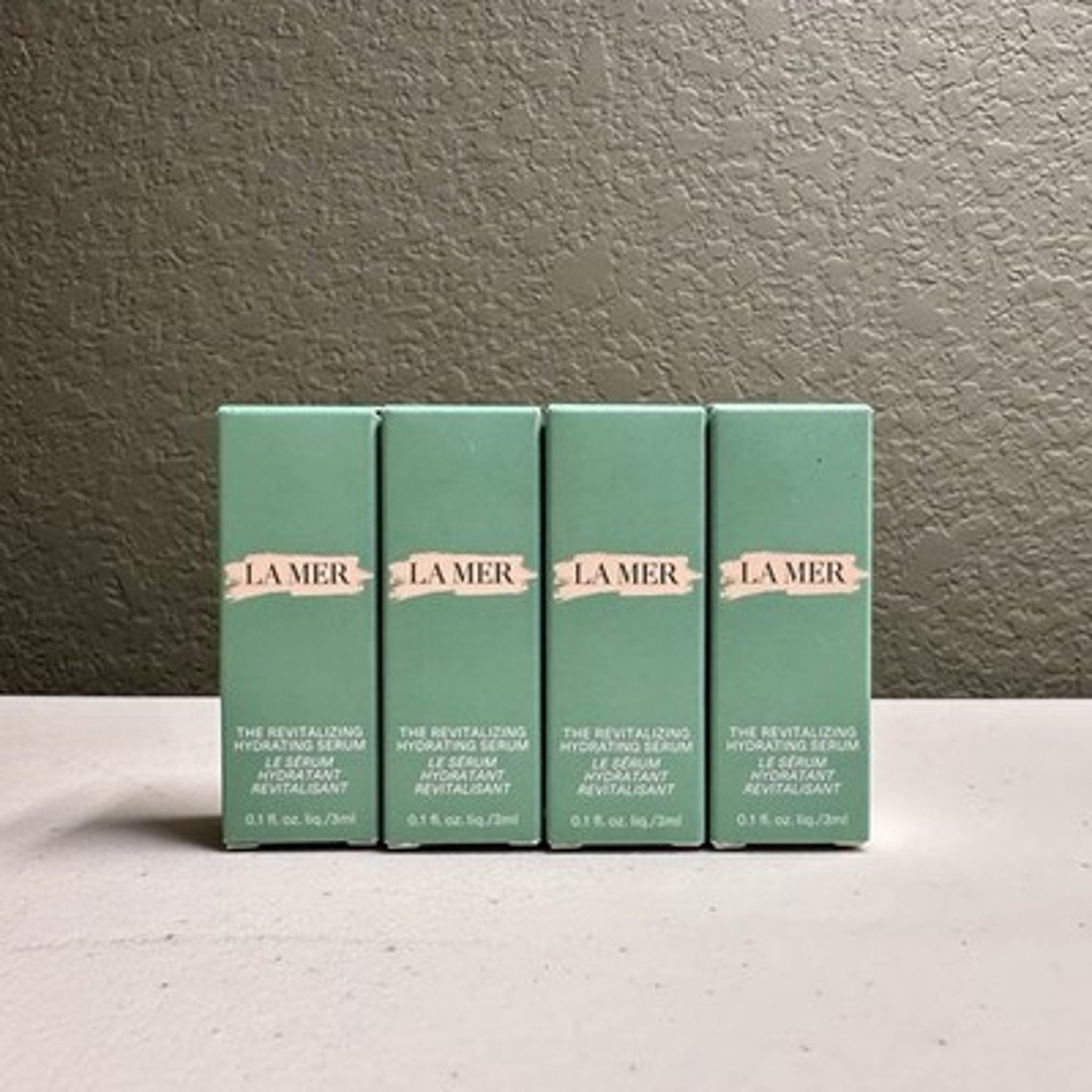 La Mer Revitalizing Hydrating Serum 0.1oz New in Box