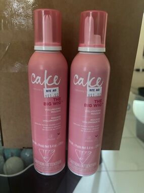Cake The Balm Shell 5-in-1 Balm.
1.69 FL OZ.