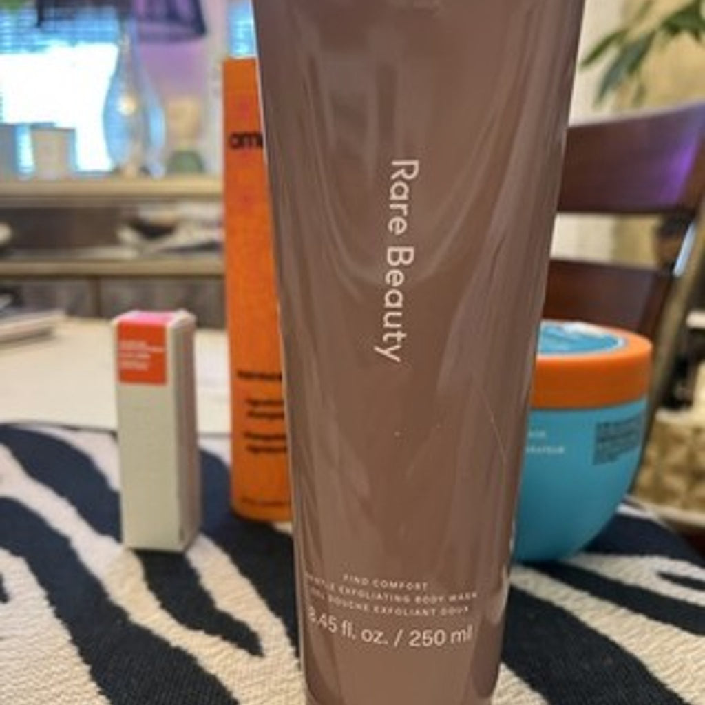 Rare Beauty Gentle Exfoliating Body Wash 8.45 oz